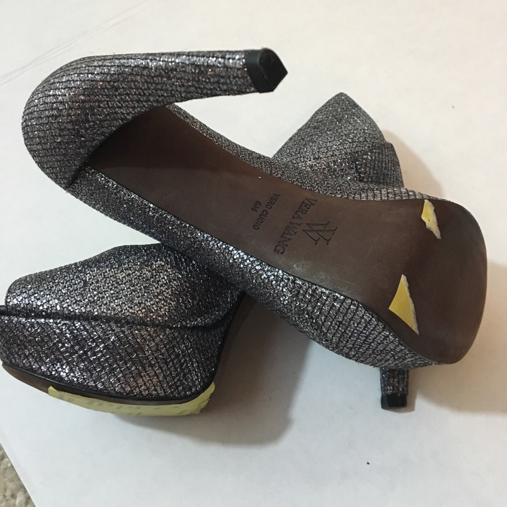 ⭐️💫Vera Wang glitter peep toe heels - Picture 7 of 7